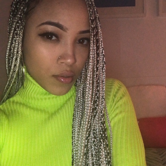 Meet your Posher, Brianna - Picture 2 of 7